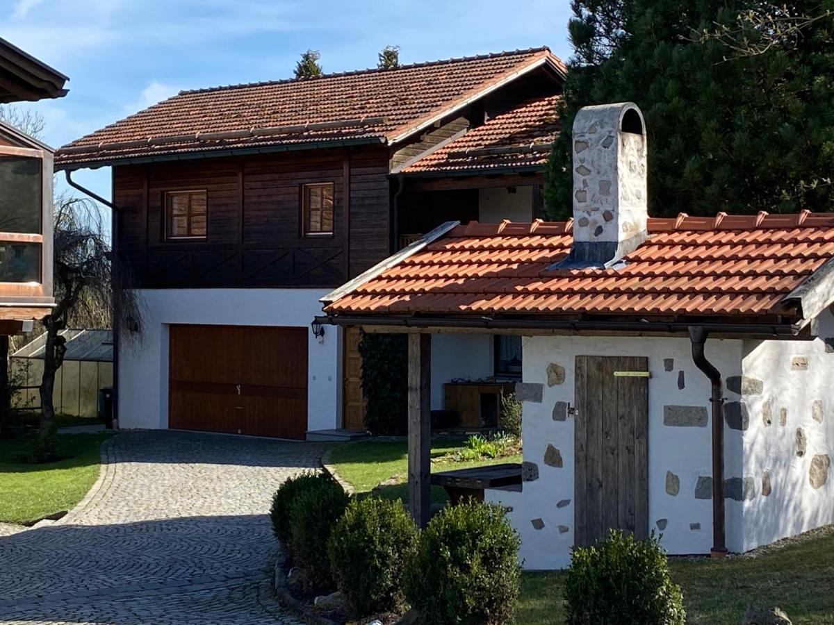 Ferienwohnung Hofleben Reiner Neukirchen vorm Wald Esterno foto